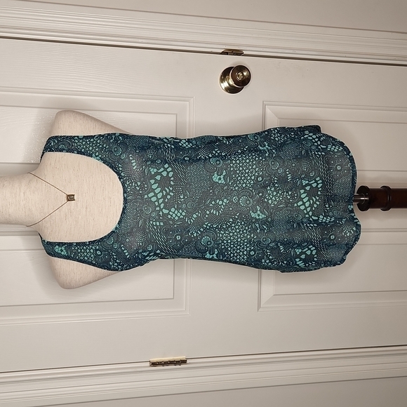 Lululemon 105 Singlet Pretty Lace Bali Breeze Tank - Picture 1 of 12